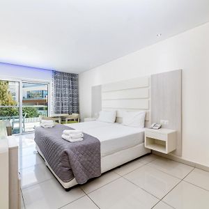 Standard Double or Twin Room Balcony
